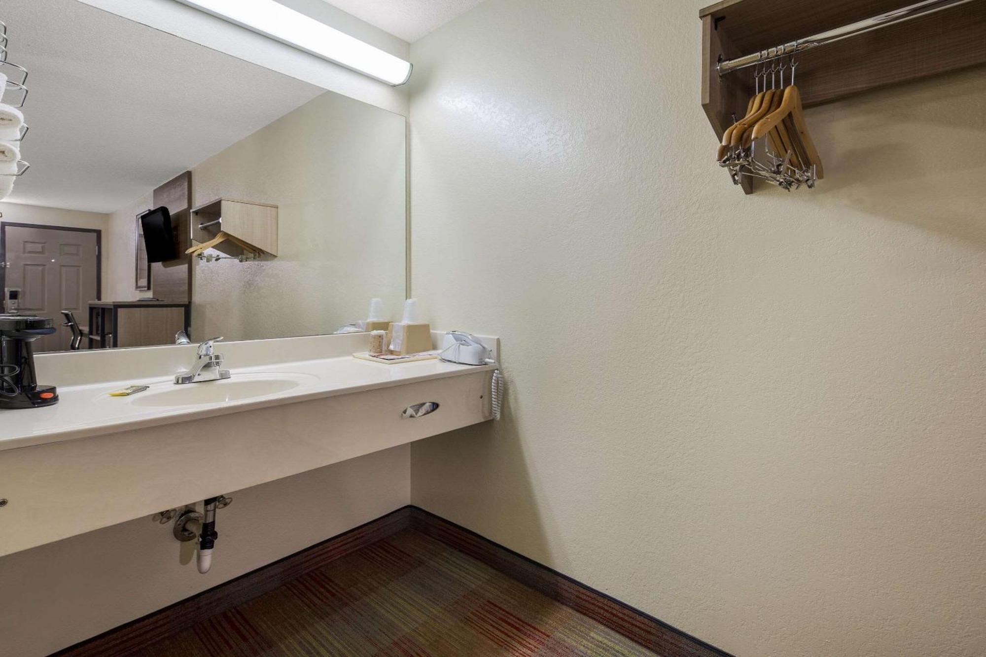 Rodeway Inn Elkton Extérieur photo