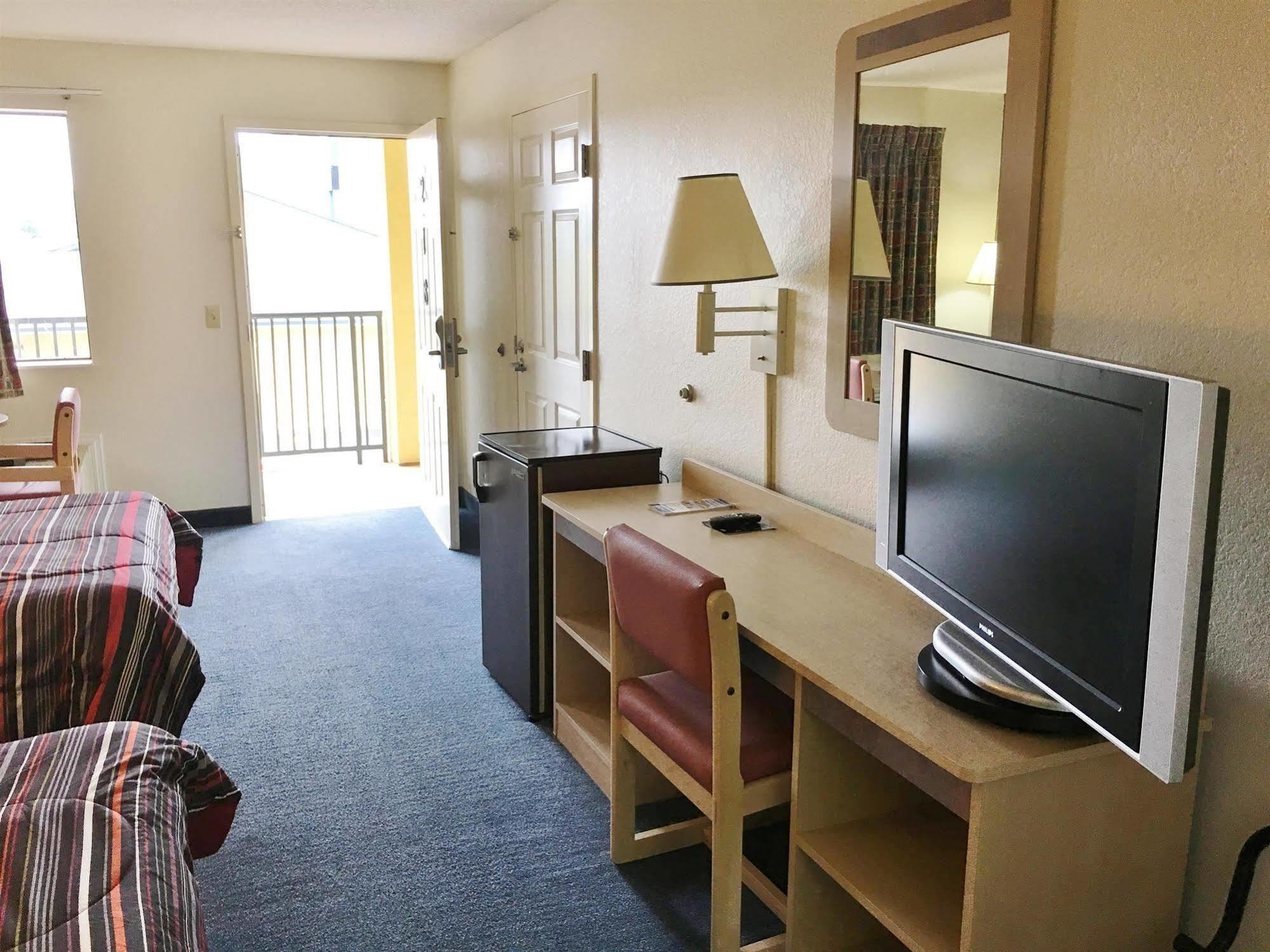 Rodeway Inn Elkton Extérieur photo