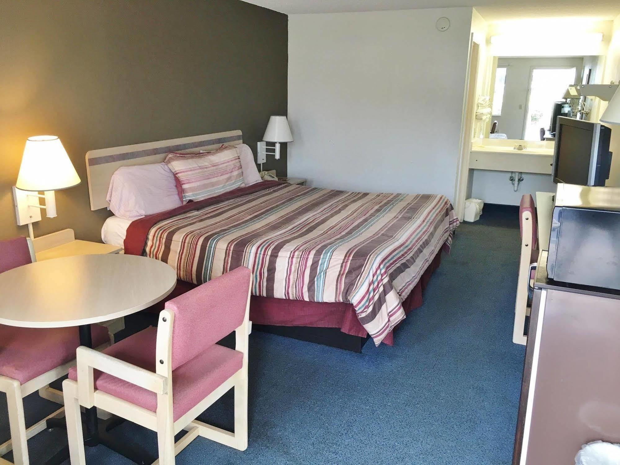 Rodeway Inn Elkton Extérieur photo