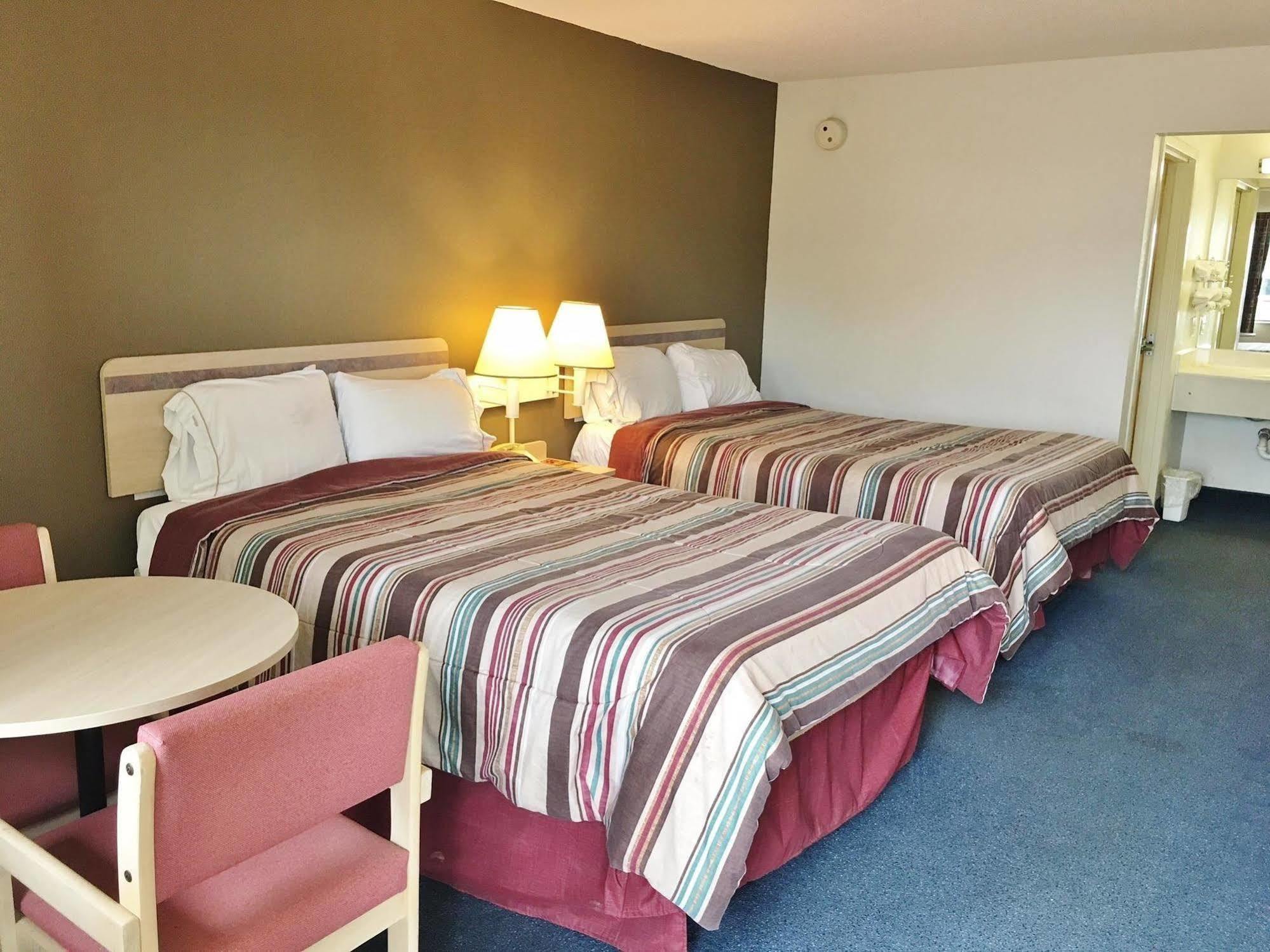 Rodeway Inn Elkton Extérieur photo
