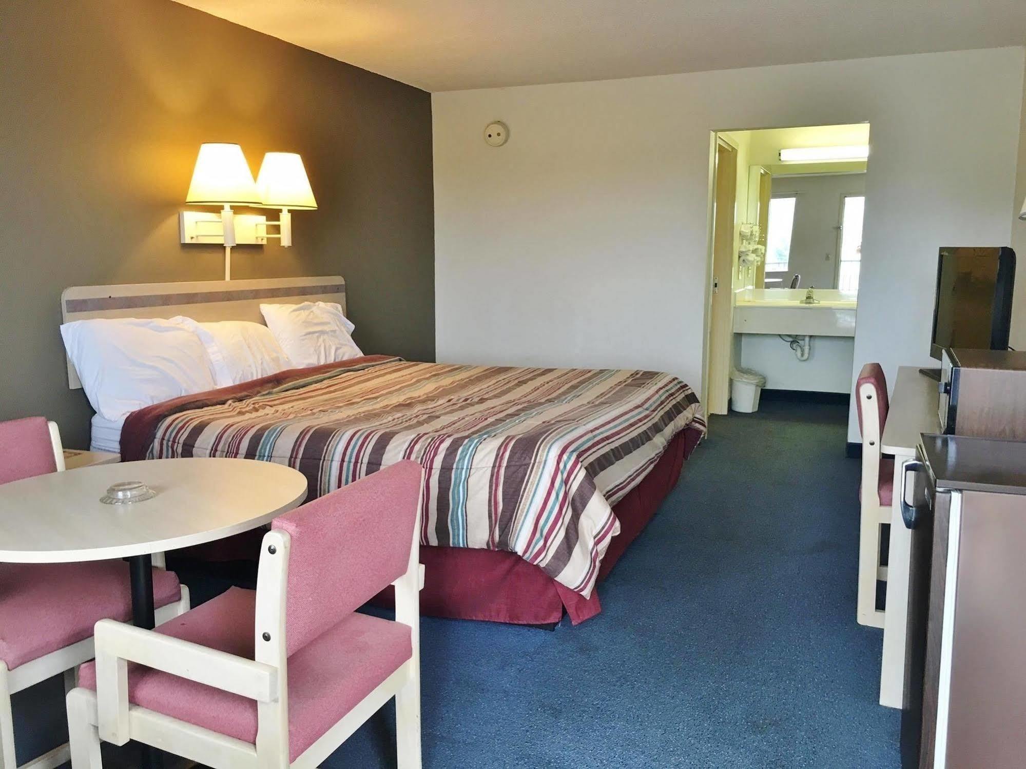 Rodeway Inn Elkton Extérieur photo