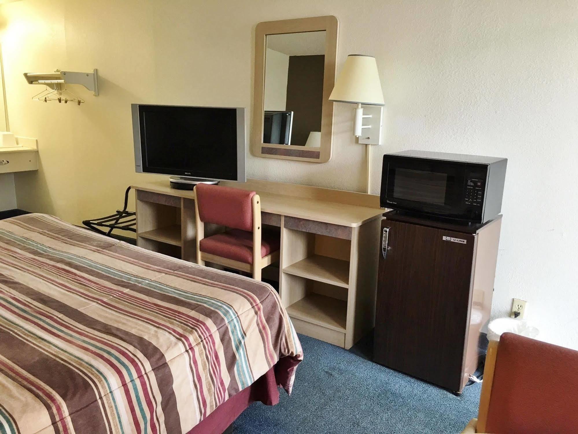 Rodeway Inn Elkton Extérieur photo
